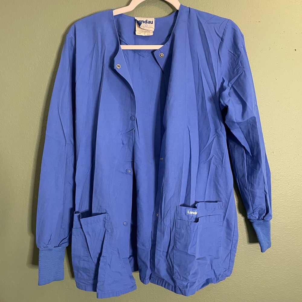 Landau Scrub Top